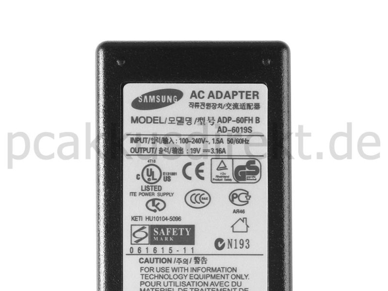 Original 60W Netzteil Samsung NP305E7A-A03DE NP305E7A-S04DE